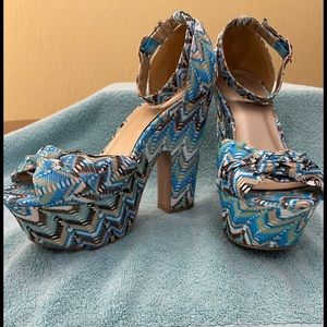 Qupid platform heels